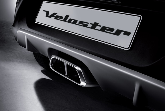 veloster-disenio-exterior-doble-salida-de-escapes-centrada
