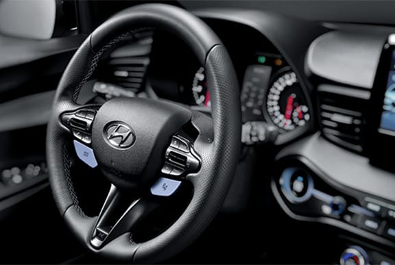 velostern-disenio-volante-cuero (1)